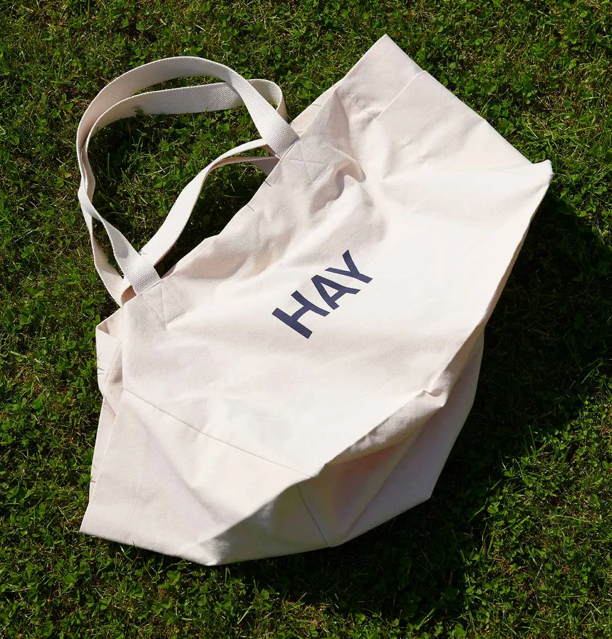 HAY Weekend Bag in Natural