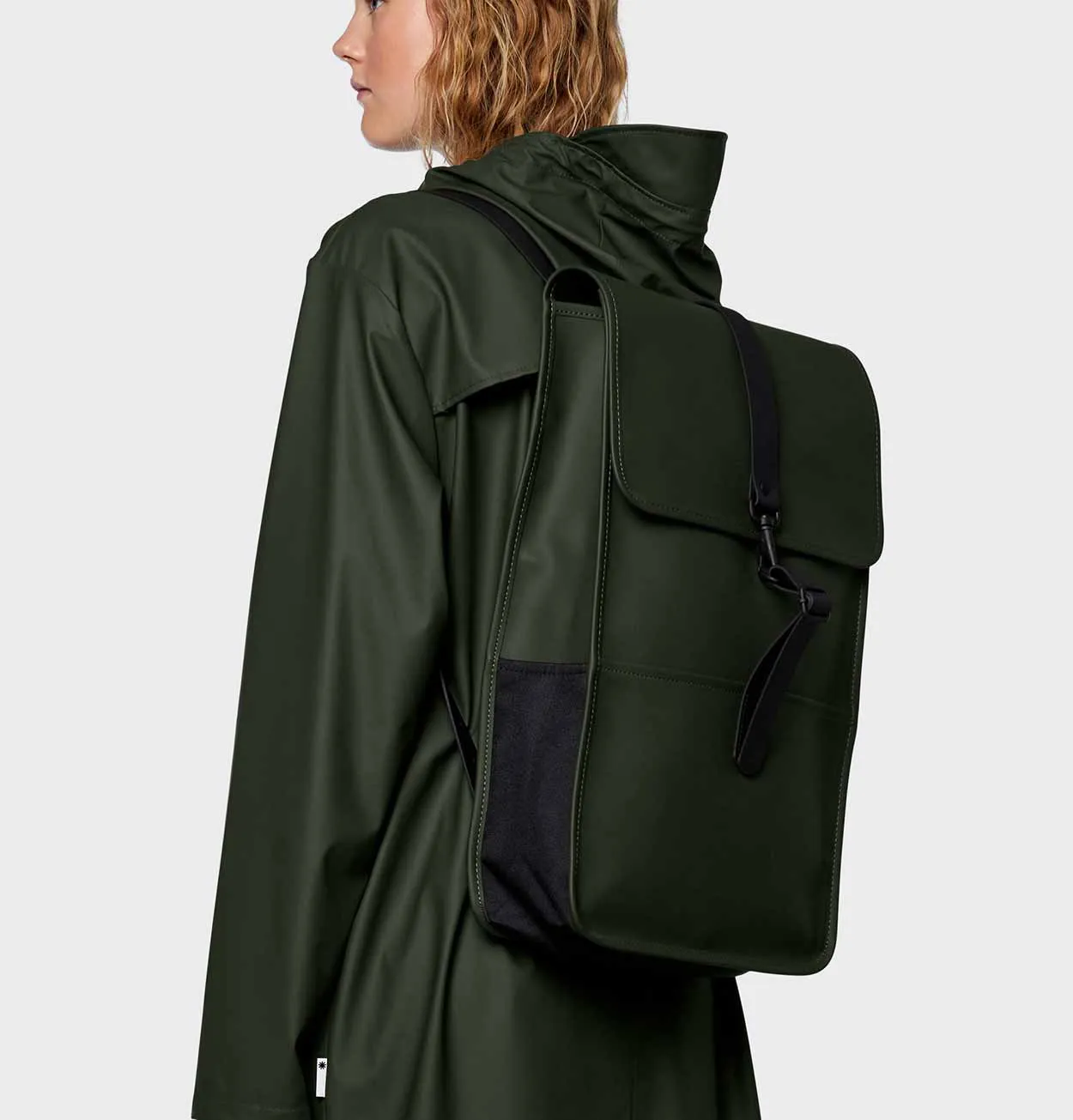 RAINS Backpack in Green